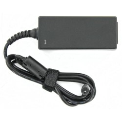 Samsung 19V - 2.1A 40W 3,0 x 1,1 Laptop AC Adapter